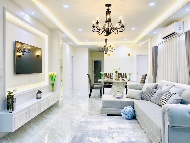 ขายบ้านพูลวิลล่า  ซอยพรประภานิมิตร 10/1  แถมเฟอร์นิเจอร์ และของตกแต่งตามภาพ