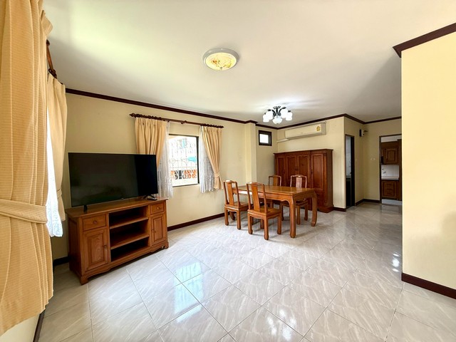 ให้เช่า ด่วน  เนินพลับหวาน  ในหมู่บ้านเงียบสงบ เฟอร์นิเจอร์ครบ