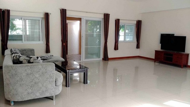 ให้เช่า ด่วน  เขาตาโล หมู่บ้านช้าง สยามรอยัลวิว POOL VILLA