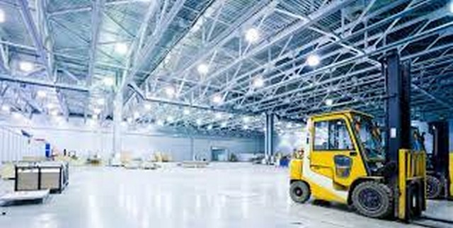 ขายโกดังพร้อมออฟฟิศ ที่ดิน 2ไร่กว่า  ทำเลทอง ติดถนนซุปเปอร์ไฮเวย์ เชียงใหม่-ลำปาง