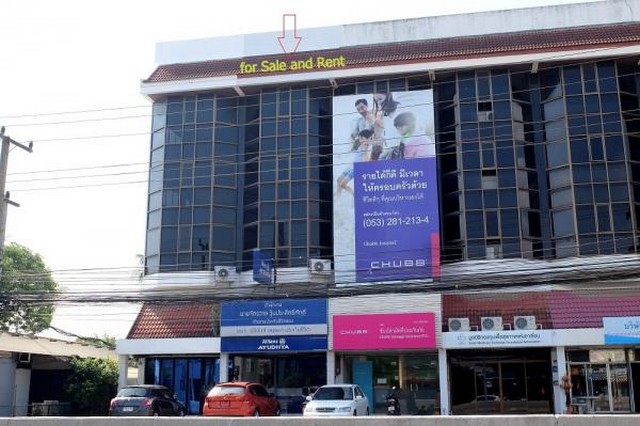 ขายอาคารพาณิชย์ ติดถนนใหญ่ ใกล้ สนามบินเชียงใหม่ ขนาด 34 ตารางวา 2 ห้องนอน 4 ห้องน้ำ ทำเลดี 