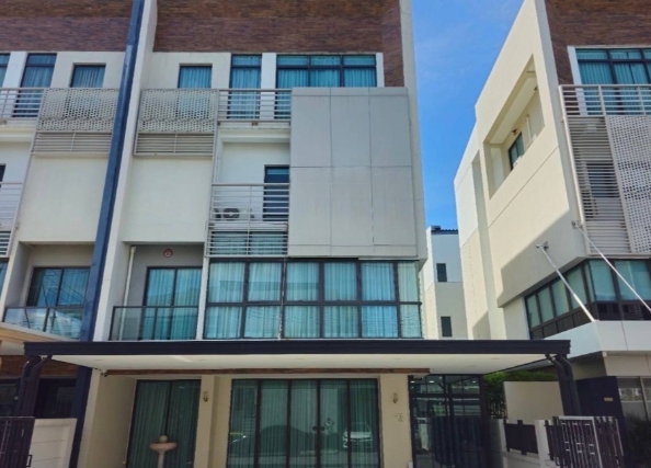  ขายโฮมออฟฟิศ 4 ชั้น ดิสทริค เอกมัย รามอินทรา ถ.นวลจันทร์ บึ่งกุ่ม 