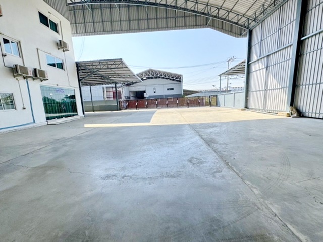 บิ๊กซี บางพลี 3.9กม. วัดบางปลา 2.8กม. ให้เช่า โรงงาน 3 ชั้น พร้อมใบอนุญาต รง.4 บนพื้นที่ 2 ไร่ 99 ตร.วา  สมุทรปราการ  4 นอน