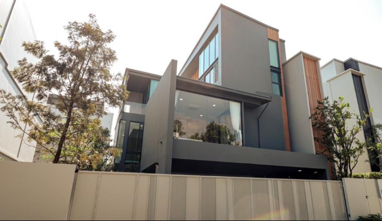 ให้เช่าบ้านเดี่ยว 3ชั้น วีเว่ กรุงเทพกรีฑา มีลิฟท์ 5ห้องนอน 6ห้องน้ำ