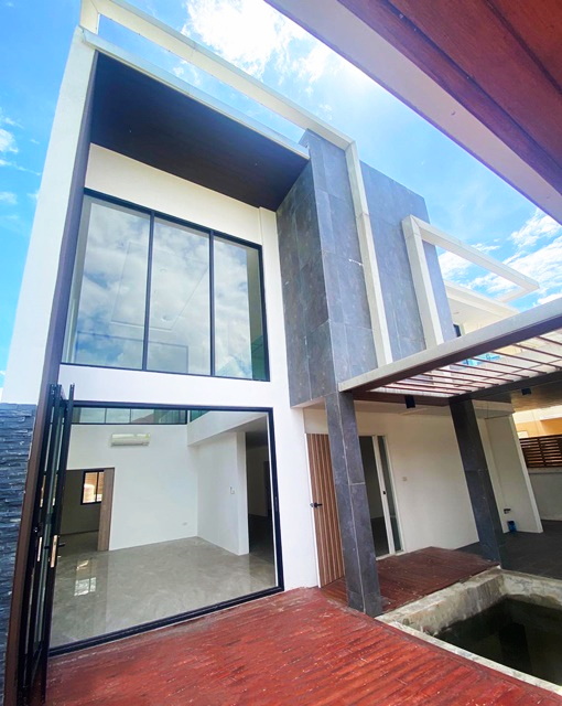 พุทธบูชา 40-46  บิ๊กซี ประชาอุทิศ 3.1 กม 3 นอน ให้เช่าบ้านเดี่ยว 2 ชั้น 57ตร.วา.พระจอมเกล้าธนบุรี 1.4 กม..4 น้ำ