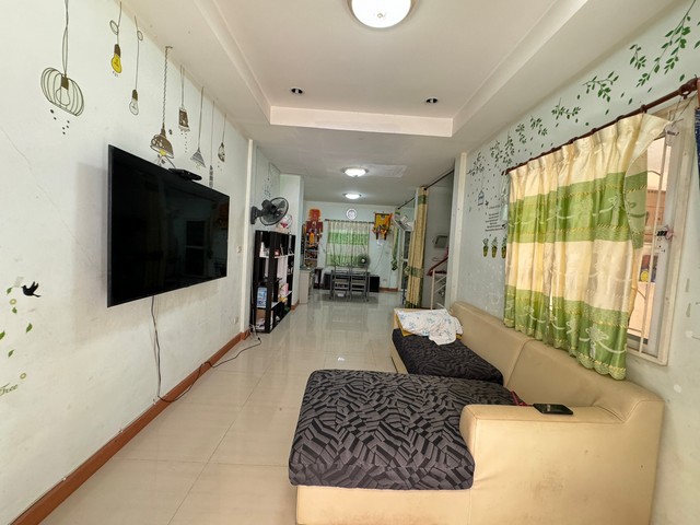ขายทาวน์เฮ้าส์หมู่บ้านณัฐยาซอย 3 ใกล้ตลาดสดกระทุ่มแบน