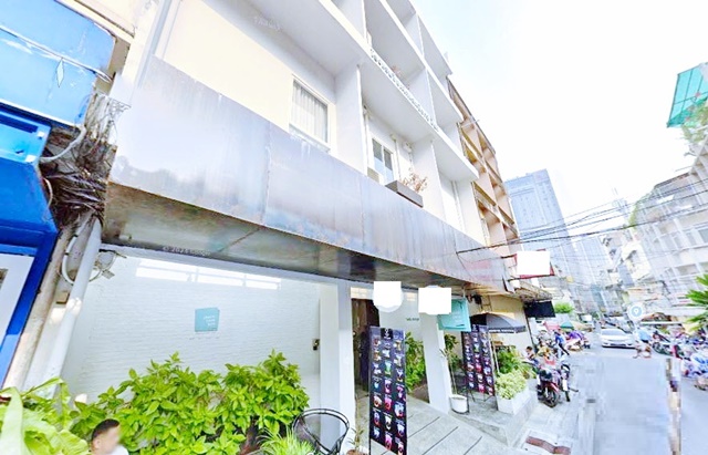 MRT สามย่าน 800ม รร.นานาชาติเซนต์แอนดรูส์ ให้เช่าอาคารพาณิชย์ 5 ชั้น สาทร 1.8 กม.บางรัก 18ตร.วา.300 ตร.ม. 3 นอน