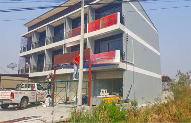 ไทวัสดุ ขอนแก่น 2.8 กม. ดูโฮม  ขาย เช่าอาคารพาณิชย์ 3 ชั้น หลังริม ทำเลดี ติดถนนมิตรภาพ  2-3นอน 3 น้ำ ม.ขอนแก่น 8.6 กม. ตลาดบ้านสำราญ 1.5 กม