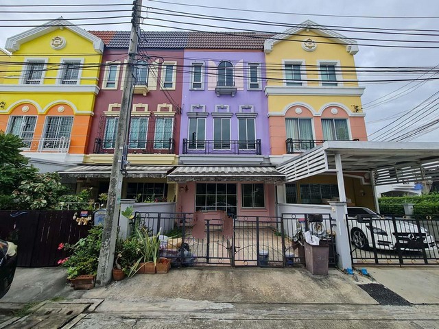 ขาย ทาวน์เฮ้าส์ บ้านกลางเมือง ลูเซิร์น สุขุมวิท อ่อนนุช 46 สวนหลวง PTT00544