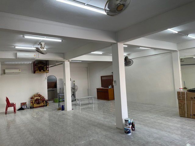 ให้เช่า อาคารพาณิชย์ 2 คูหา 4 ชั้น ใกล้สนามบินดอนเมือง รถไฟฟ้าสายสีแดง