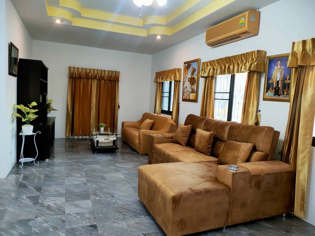 บ้านเดี่ยวสองชั้นให้เช่า/ขาย ซอยอรุโณทัย  ใกล้ Big C Extra ร้านสะดวกซื้อ & ตลาดสด