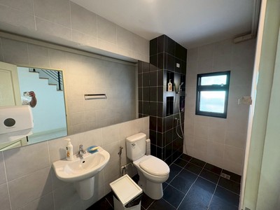 ให้เช่าตึกแถว 4 ชั้น เหมาะทำคลินิกหรือออฟฟิศ โครงการ Work Place ราชพฤกษ์-จรัญฯ เดินทางสะดวก ใกล้ถนนเส้นหลักหลายเส้น 26.2 ตารางวา