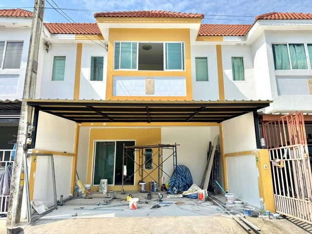 KDH0085 ขายทาวน์เฮ้าส์ หลังวัดหนองตำลึง ขนาด 17.2 ตร.วา ติดถนน เดินทางสะดวก 