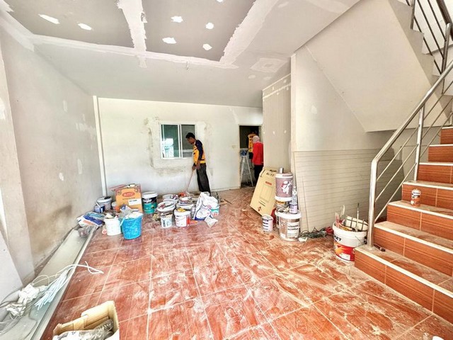 KDH0085 ขายทาวน์เฮ้าส์ หลังวัดหนองตำลึง ขนาด 17.2 ตร.วา ติดถนน เดินทางสะดวก