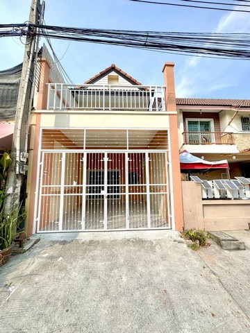 KDH0082 ขาย ทาวน์เฮ้าส์ ตาลล้อม  ขนาด 19 ตร.วา แปลงมุม รีโนเวททั้งหลัง