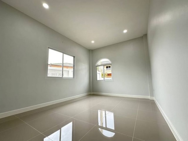 บ้านสวยใหม่มือ1 โซนศรีราชา-หนองค้อ ทำเลดี การเดินทางสะดวก FP-H0304