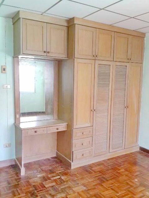 ติดถนนเมน 18 ตร.วา.ทาวเฮาส์ 3 ชั้น ตลาดหนามแดง 1 กม.MRT ศรีด่าน 3.2 กม.220 ตร.ม.รร.นานาชาติสิงคโปร์สุวรรณภูมิ 800 ม.3 นอน 3 น้ำ