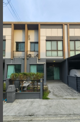 ขายทาวน์โฮม พลีโน่ พระราม9 กรุงเทพกรีฑา2 ตกแต่งพร้อมอยู่ ถนนกาญจนาภิเษก เขตสะพานสูง