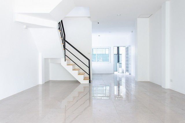 ขาย อาคารพาณิชย์ 3 ชั้น ซอยเชลียง บางนา ทำเลดี การเดินทางสะดวก