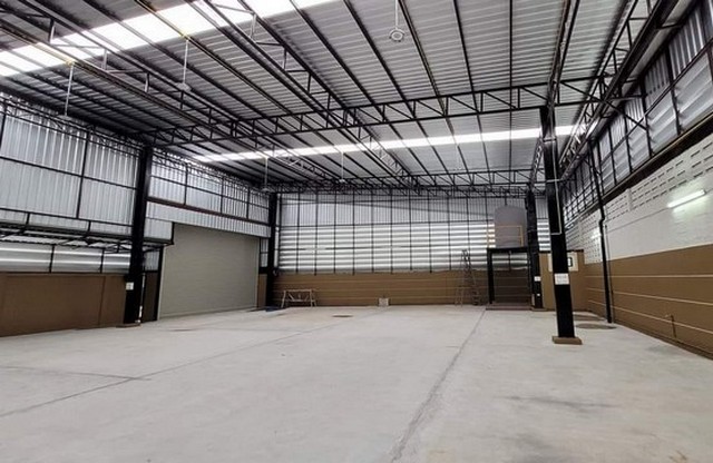 ให้เช่าโกดัง ขนาดโรงงาน 600 ตรม. พื้นคอนกรีต น้ําหนัก 3-5 ตัน ต่อ ตรม. โซน EEC  ตำบล บ้านสวน อ.เมือง ชลบุรี