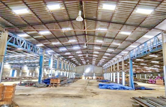 BTSสำโรง 1.1กม. ติดถนนใหญ่ ให้เช่าโกดัง 4 ไร่ 2 งาน 4ตร.วา. 140 ล้าน รร.นานาชาติเซนต์แอนดรูว์  2.3 กม ปู่เจ้าสมิงพราย สุขุมวิท