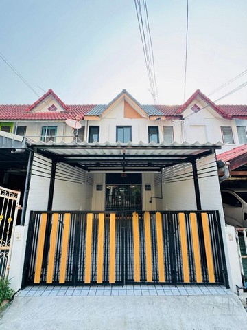 KDH0090 ขายทาวน์เฮ้าส์ ปรารถนา3 (เสม็ด-เมืองชลบุรี)  ขนาด 18 ตร.วา 2ชั้น รีโนเวทใหม่