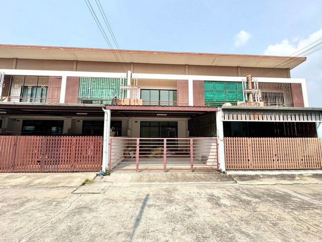 KDH0086 ขายทาวน์เฮ้าส์เดอะโฮมปาร์ค (พานทอง) ขนาด 21.2 ตร.วา หมู่บ้าน ติดถนนหลัก