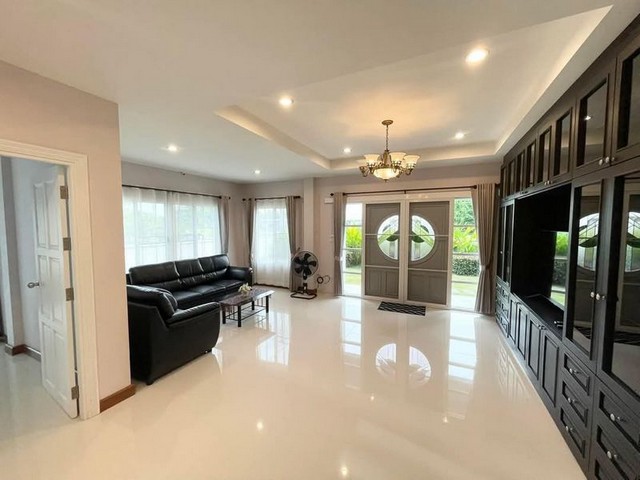 ให้เช่าบ้านเดี่ยว 2 ชั้น เนื้อที่กว้าง หลังมุม สันทราย