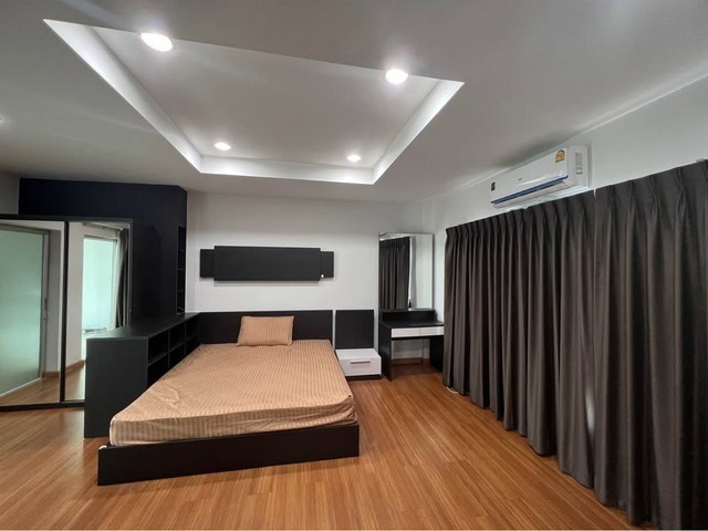 ให้เช่า บ้านทาว์นโฮมสวยน่าอยู่ ตกแต่งสใตลล์ contemporary 3 นอน 3 น้ำ อยู่บนถนนกรุงเทพกรีฑา ใกล้ Wellington College 