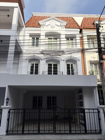  ให้เช่าทาวน์โฮม หมู่บ้าน Urban Sathorn ( Bolero zone )ติดถนนใหญ่ ราชพฤกษ์   ใกล้ BTS บางหว้า