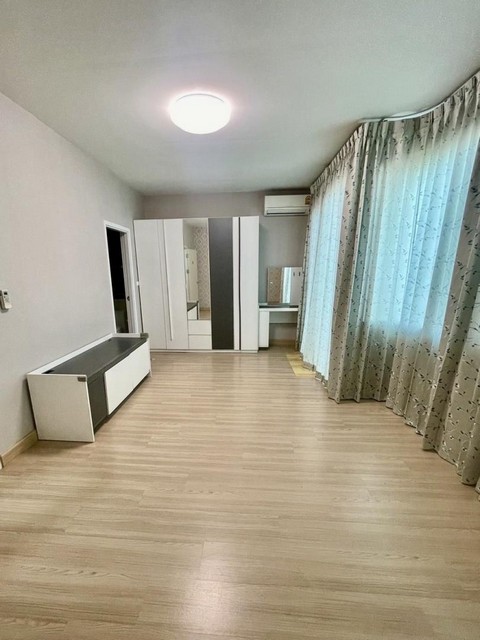 P525 ให้เช่า ทาวน์โฮม หมู่บ้าน Gusto Grand สโต้ แกรนด์รามคำแหง ซอยมีสทีน ถนนรามคำแหง