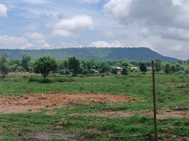 ขายที่ดิน วิวภูเขา 2 ไร่ 3 งาน โฉนดครุฑแดง นส4. อำเภอสหัสขันธ์ จังหวัดกาฬสินธุ์