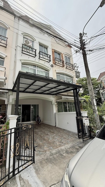 BH3542 ให้เช่าทาวน์เฮาส์ 3 ชั้น บ้านกลางเมือง เดอะปารีส พระราม 9 - รามคำแหง 