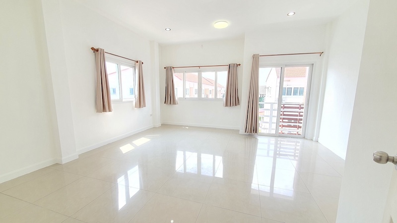 BH3541 ให้เช่าทาวน์โฮม 3 ชั้น โครงการโฮมอินทาวน์ พหลโยธิน 73 ติดถนนใหญ่