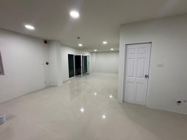 BR 1411 ให้เช่าอาคารโรงงานพร้อมสำนักงาน 2 ชั้น ศรีราชา  ใกล้นิคมสหพัฒน์ และท่าเรือแหลมฉบัง