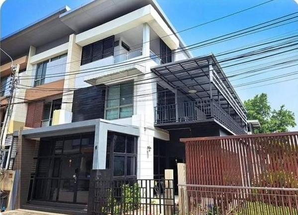 ให้เช่า ทาวน์โฮม 3 ชั้น ซอยแจ้งวัฒนะ-ปากเกร็ด 19 ตรงข้ามเซนทรัลแจ้งวัฒนะ