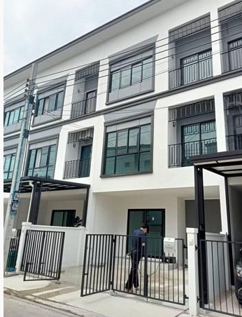  ให้เช่า ทาวน์โฮม 3ชั้น บ้านลุมพินี ทาวน์เพลส สุขุมวิท ศรีนครินทร์ ใกล้ BTS สำโรง