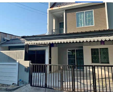 ให้เช่าทาวน์โฮม2 ชั้น คัลเลอร์ เลชเชอร์ ติดห้างอิเกีย เมกา บางนา 