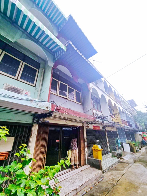 ทางด่วน ดินแดง ประตูน้ำ วัดตะพาน BTSอนุสาวรีย์ชัย  ARLราชปรารภ  ให้เช่าบ้าน อาคารพาณิชย์  3ชั้น ใกล้ตลาด 3นอน 3น้ำ