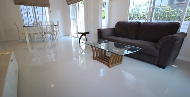 กรุงเทพกรีฑา7 ให้เช่าคฤหาสน์ บ้านเดี่ยว2 ชั้น 106 ตร.วา.MRT ศรีกรีฑา 1.3 กม.310 ตร.ม.รร.นานาชาติเวลลิงตัน 2.4 กม.หลังใหญ่ 3-4นอน 3 น้ำ