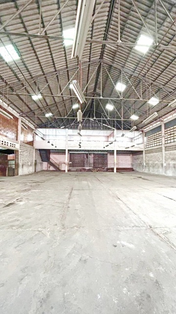 บางปะกอก1.4กมใให้เช่าโกดังขนาดใหญ่792ตร.ม. 199ตร.วา. ตรม.ละ60บาท ม.พระจอมเกล้าธนบุรี 2.6 กม. สุขสวัสดิ์ 48-54 MRT สะพานพระรามเก้า 2.2 กม.