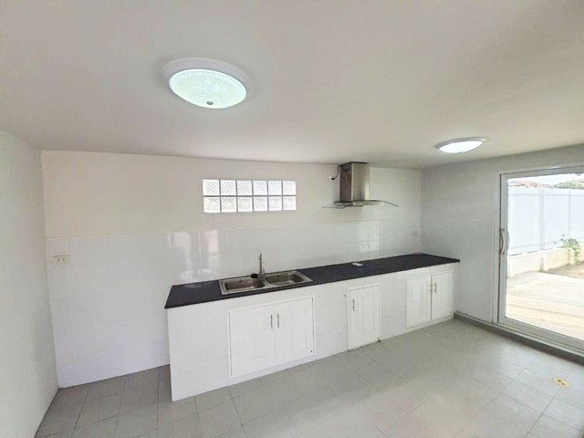 BTS พระโขนง 1.24กม. สุขุมวิท71 บ้านเดี่ยวใหญ่มาก 2ชั้น 75ตร.วา อ่อนนุช เฟอร์ครบ บิวท์อินท์ 3นอน 3น้ำ 295ตร.ม. ปรีดี พนมยงค์ 8-16