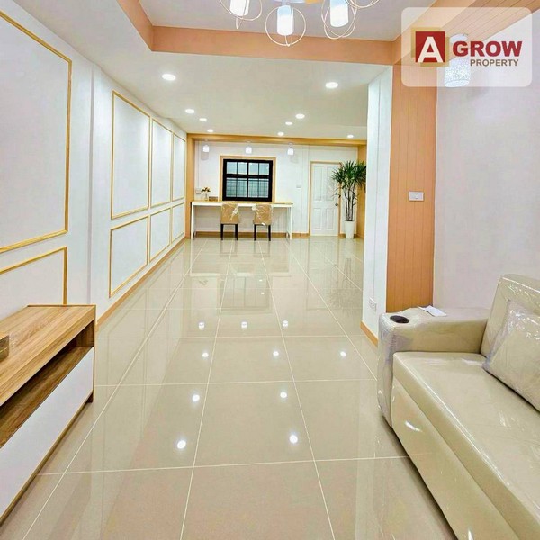 หมู่บ้านบัวทอง 4 ถนนบ้านกล้วย-ไทรน้อย บ้านสวยตกแต่งใหม่พร้อมอยู่