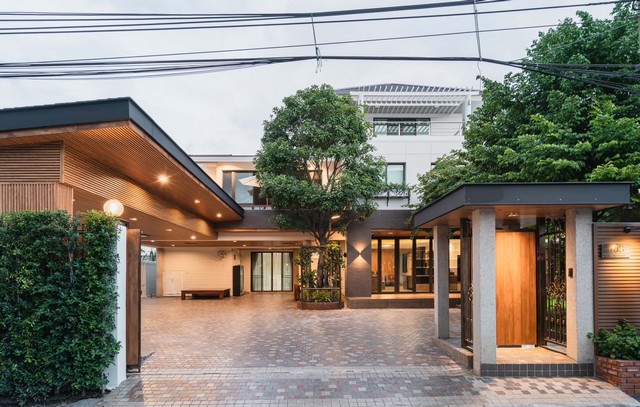 ขายบ้านเดี่ยว3ชั้น295ตร.ว.ย่านรามอินทราวัชรพลเลียบด่วนสุขาภิบาล5เขตบางเขน พร้อมสระว่ายน้ำพร้อมอยู่