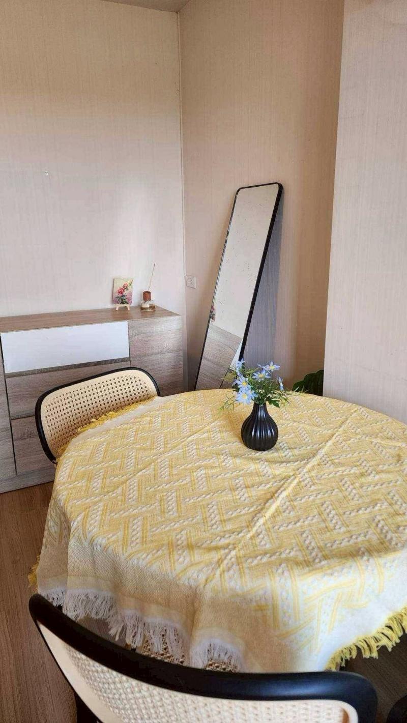 ให้เช่า 15,000 บาท The Wing Place Condo 35 ตรม. วิวธรรมชาติ ตกแต่งสไตล์โมเดิร์น พร้อมด้วยชุดเฟอร์นิเจอร์ Built-in และเครื่องใช้ไฟฟ้าครบชุด