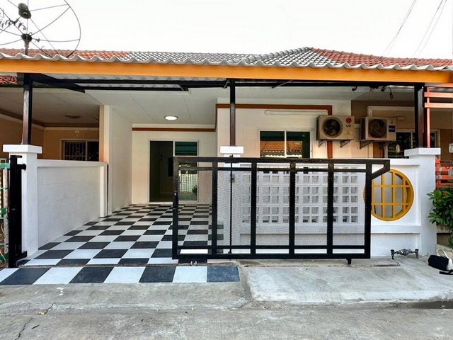 KDH0098 ขายทาวน์เฮ้าส์ทรัพย์รุ่งเรืองซิตี้1  (บ้านเก่า-พานทอง) ขนาด 19.5 ตร.วา ชั้นเดียว