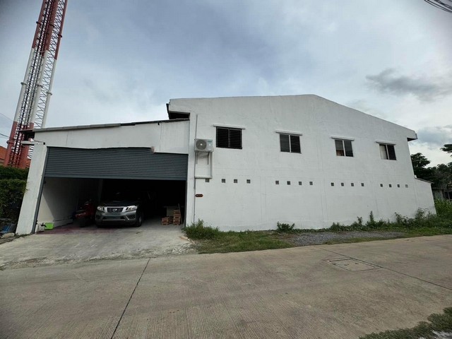 โกดังพร้อมออฟฟิศ ลำลูกกาคลอง 3 เพิ่งรีโนเวทใหม่ เข้าออกได้หลายทาง