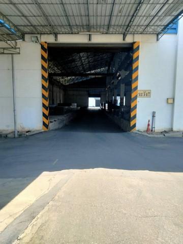 ให้เช่าที่ดิน 7-3-30 ไร่ พร้อมโกดังสินค้า มีเครน 10 ตัว ถนนพระราม 2 คอกกระบือ สมุทรสาคร