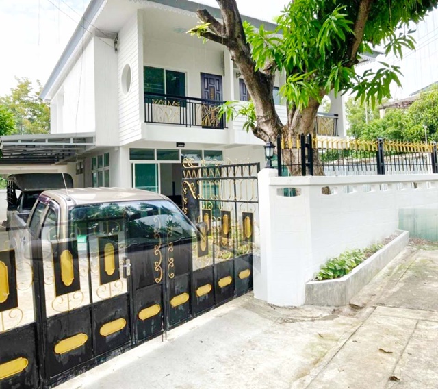 เฟอร์ครบ บิวท์อินท์ 3-4นอน เอกมัย 2.1กม.BTSพระโขนง 1.24 กม. คฤหาสน์ใหญ่มาก 2ชั้น 74ตร.วา ปรีดี พนมยงค์ 8-16  3น้ำ 291ตร.ม. สุขุมวิท71 