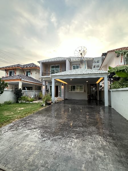 ให้เช่าบ้านเดี่ยว 2 ชั้น 3 ห้องนอน 3 ห้องน้ำ 4 ที่จอดรถ ทำเลลาดพร้าว รัชดา